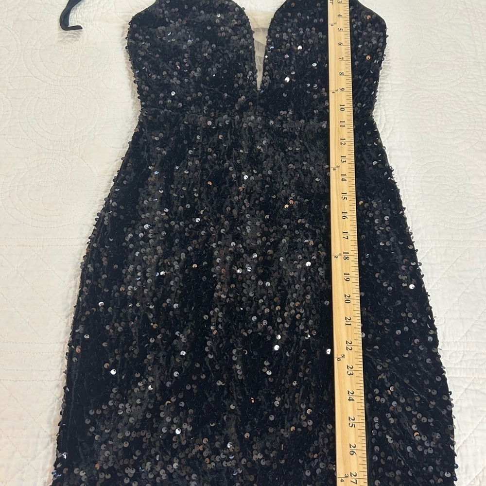 Black Sequin Ruched Sheath Dress with Plunge Neckline. Semi formal. Night Life. - Picture 7 of 12